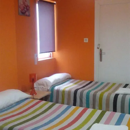 Arjori Guest house *